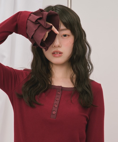 loin nuit(ロワンニュイ)の「bell sleeve rib tops / ベルスリーブリブトップス(Tシャツ/カットソー・レディース・ブラック/ボルドー/グレー/カーキ/アイボリー・FREE)」の12枚目の写真