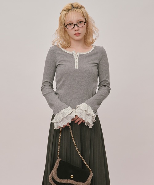 loin nuit(ロワンニュイ)の「bell sleeve rib tops / ベルスリーブリブトップス(Tシャツ/カットソー・レディース・ブラック/ボルドー/グレー/カーキ/アイボリー・FREE)」の21枚目の写真
