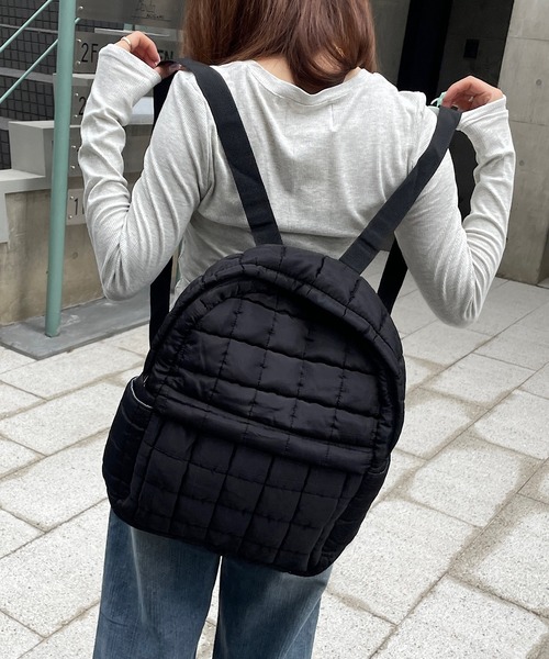 ROGER AND RAW（ロジャーアンドロウ）の「キルティング ナイロンバックパック（バックパック/リュック・レディース・アイボリー/ブラック・FREE）」の12枚目の写真