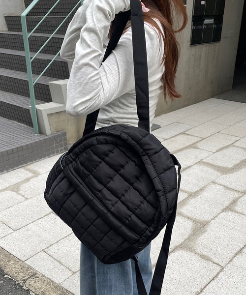 ROGER AND RAW（ロジャーアンドロウ）の「キルティング ナイロンバックパック（バックパック/リュック・レディース・アイボリー/ブラック・FREE）」の9枚目の写真