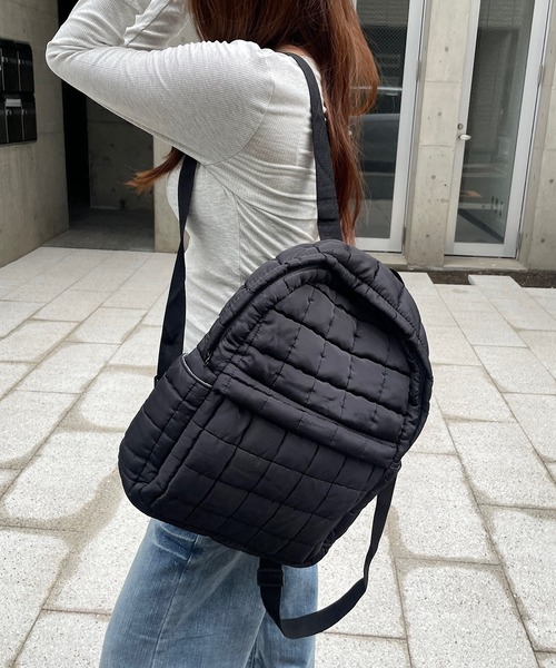 ROGER AND RAW（ロジャーアンドロウ）の「キルティング ナイロンバックパック（バックパック/リュック・レディース・アイボリー/ブラック・FREE）」の7枚目の写真