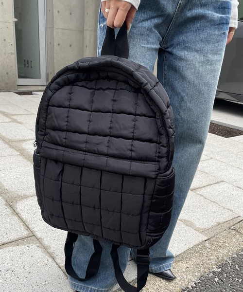 ROGER AND RAW（ロジャーアンドロウ）の「キルティング ナイロンバックパック（バックパック/リュック・レディース・アイボリー/ブラック・FREE）」の5枚目の写真