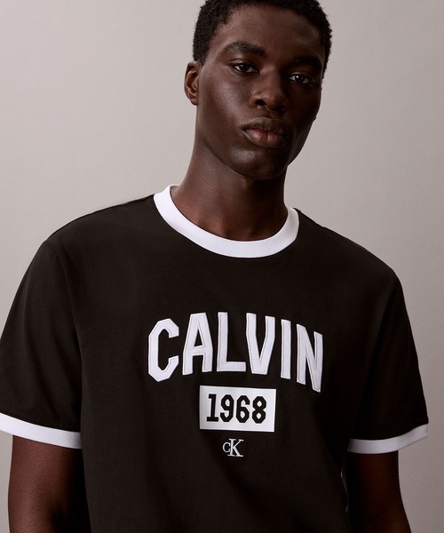 Calvin Klein(カルバン・クライン)の「【ZOZO限定】ユニセックス グラフィックTシャツ(Tシャツ/カットソー・メンズ・ブラック/ホワイト・L/M/S)」の1枚目の写真