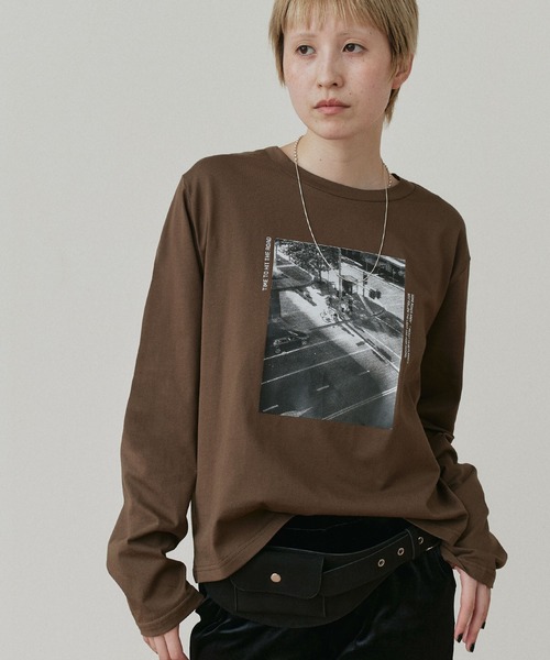 ad thie(アドティエ)の「アソート フォトプリント ロンT(Tシャツ/カットソー・レディース・ブラック/ピンク/ブラウン/オフホワイト・FREE)」の4枚目の写真