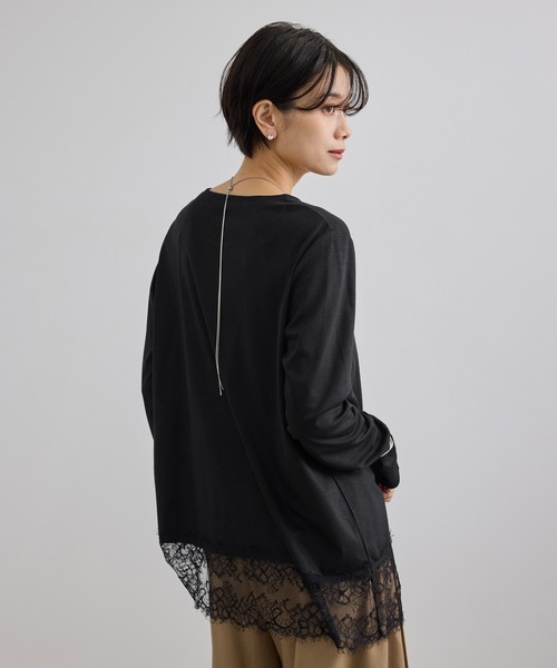 SALON adam et rope'（サロン アダム エ ロペ）の「【WEB限定】ヘムレースプルオーバーカットソー（Tシャツ/カットソー・レディース・オフホワイト/ブラック・FREE）」の4枚目の写真