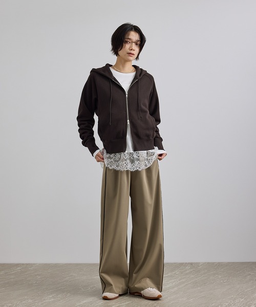 SALON adam et rope'（サロン アダム エ ロペ）の「【WEB限定】ヘムレースプルオーバーカットソー（Tシャツ/カットソー・レディース・オフホワイト/ブラック・FREE）」の15枚目の写真