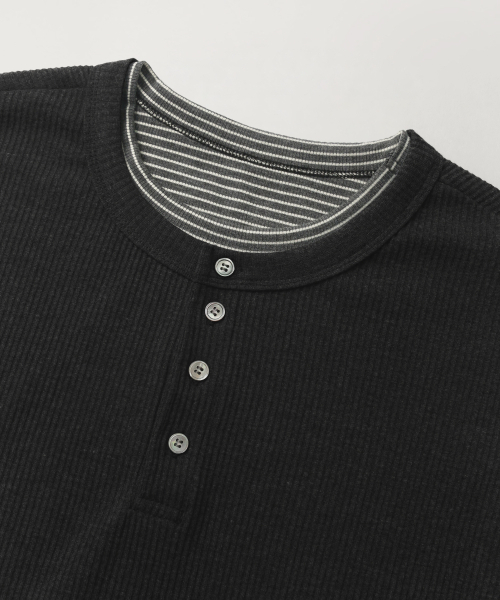 INDUST(インダスト)の「レイヤードヘンリーネックロングスリーブ(ブラック)(Tシャツ/カットソー・レディース・ブラック・3(L)/1(S)/2(M))」の2枚目の写真