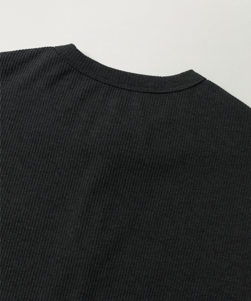 INDUST(インダスト)の「レイヤードヘンリーネックロングスリーブ(ブラック)(Tシャツ/カットソー・レディース・ブラック・3(L)/1(S)/2(M))」の4枚目の写真