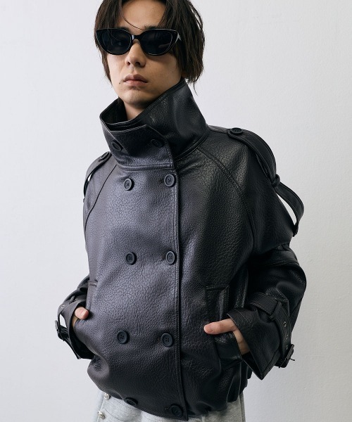Shoowtime(ショウタイム)の「High Neck Double Breasted Leather Military Faux Pea Coat / ハイネックダブルブレステッドフェイクレザーミリタリーPコート(ピーコート・メンズ・ダークブラウン/ブラック・X-LARGE/LARGE/MEDIUM/SMALL)」の16枚目の写真