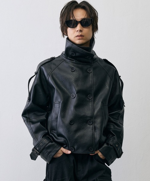 Shoowtime(ショウタイム)の「High Neck Double Breasted Leather Military Faux Pea Coat / ハイネックダブルブレステッドフェイクレザーミリタリーPコート(ピーコート・メンズ・ダークブラウン/ブラック・X-LARGE/LARGE/MEDIUM/SMALL)」の3枚目の写真