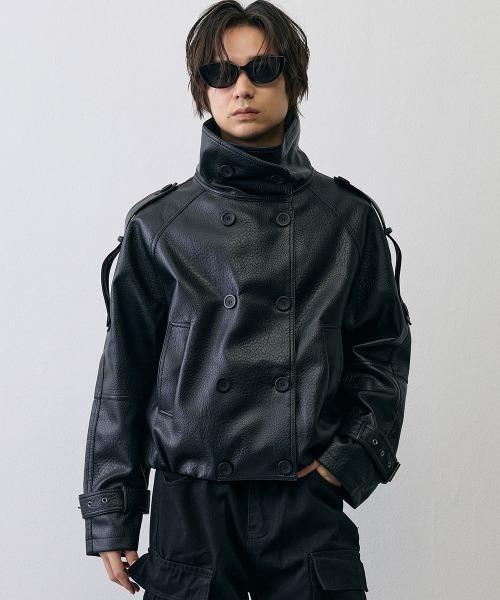 Shoowtime(ショウタイム)の「High Neck Double Breasted Leather Military Faux Pea Coat / ハイネックダブルブレステッドフェイクレザーミリタリーPコート(ピーコート・メンズ・ダークブラウン/ブラック・X-LARGE/LARGE/MEDIUM/SMALL)」の5枚目の写真