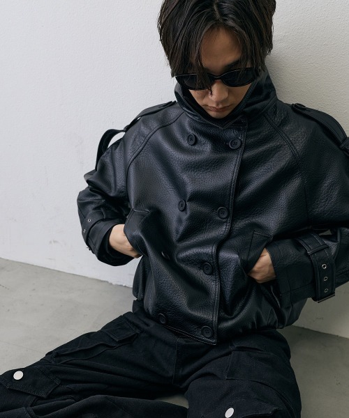 Shoowtime(ショウタイム)の「High Neck Double Breasted Leather Military Faux Pea Coat / ハイネックダブルブレステッドフェイクレザーミリタリーPコート(ピーコート・メンズ・ダークブラウン/ブラック・X-LARGE/LARGE/MEDIUM/SMALL)」の10枚目の写真