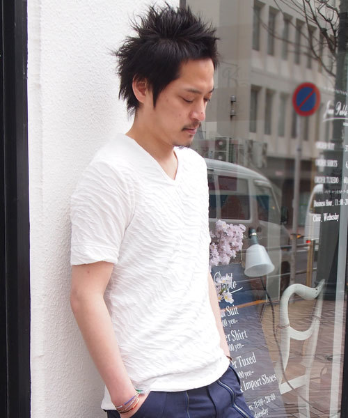 HAMNETT（ハムネット）の「【HAMNETT】 スウェルジャガードVカットソー / カットソー（Tシャツ/カットソー・メンズ・ホワイト/ブラック/グレー・M/L/S）」の2枚目の写真