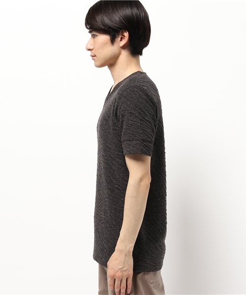 HAMNETT（ハムネット）の「【HAMNETT】 スウェルジャガードVカットソー / カットソー（Tシャツ/カットソー・メンズ・ホワイト/ブラック/グレー・M/L/S）」の4枚目の写真