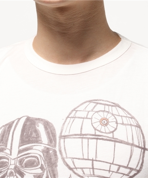 JUNK FOOD(ジャンクフード)の「Star Wars Vader スターウォーズTシャツ(Tシャツ/カットソー・メンズ・オフホワイト・MEDIUM)」の4枚目の写真