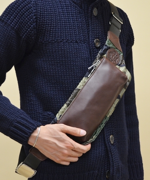 Orobianco（オロビアンコ）の「OROBIANCO for SHIPS: ナイロン ミニバッグ(ショルダー)■（ショルダーバッグ・メンズ・カーキ/ワイン/ライトグリーン/ライトブルー/ブラック/ネイビー/ブルー/オリーブ/イエロー/グリーン/ロイヤルブルー・ONE SIZE）」の3枚目の写真