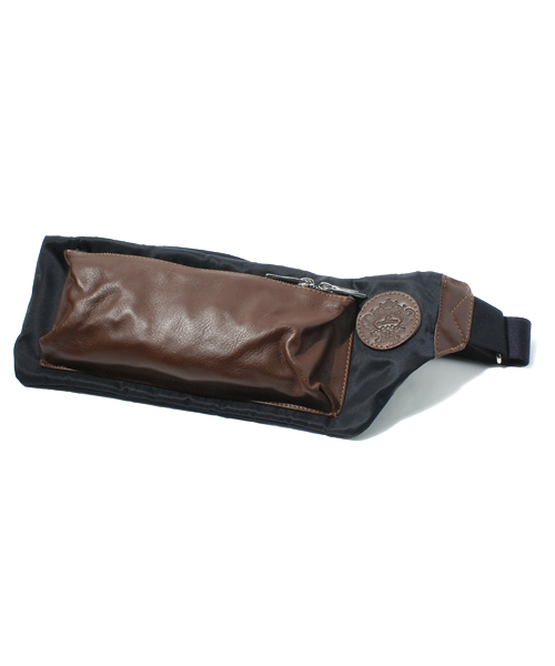 Orobianco（オロビアンコ）の「OROBIANCO for SHIPS: ナイロン ミニバッグ(ショルダー)■（ショルダーバッグ・メンズ・カーキ/ワイン/ライトグリーン/ライトブルー/ブラック/ネイビー/ブルー/オリーブ/イエロー/グリーン/ロイヤルブルー・ONE SIZE）」の12枚目の写真