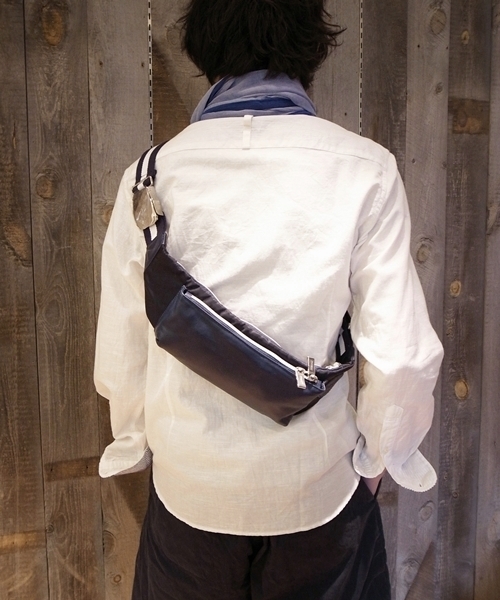 Orobianco（オロビアンコ）の「OROBIANCO for SHIPS: ナイロン ミニバッグ(ショルダー)■（ショルダーバッグ・メンズ・カーキ/ワイン/ライトグリーン/ライトブルー/ブラック/ネイビー/ブルー/オリーブ/イエロー/グリーン/ロイヤルブルー・ONE SIZE）」の20枚目の写真