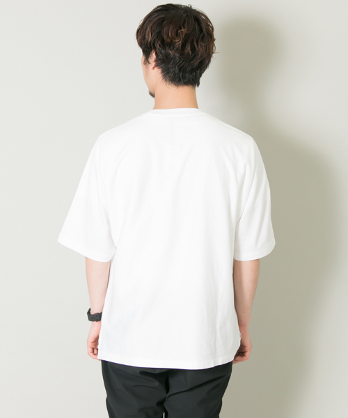 URBAN RESEARCH（アーバンリサーチ）の「UR スーピマドルマンルーズTシャツ（Tシャツ/カットソー・メンズ・ライトピンク/ライトブルー/ブラック/グリーン系その他/ホワイト・LARGE/MEDIUM）」の8枚目の写真