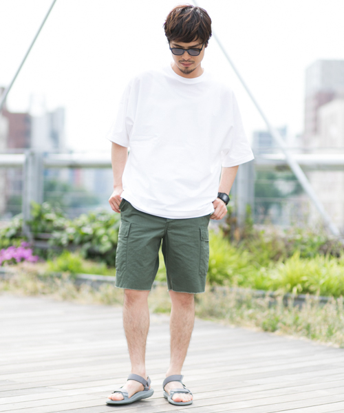 URBAN RESEARCH（アーバンリサーチ）の「UR スーピマドルマンルーズTシャツ（Tシャツ/カットソー・メンズ・ライトピンク/ライトブルー/ブラック/グリーン系その他/ホワイト・LARGE/MEDIUM）」の10枚目の写真