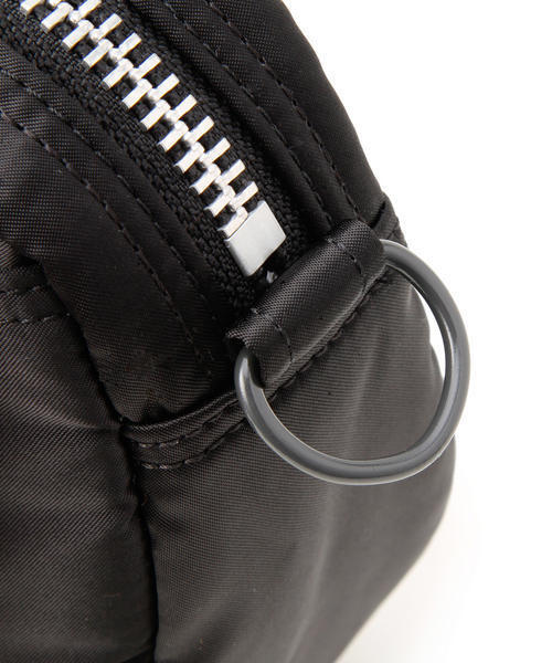 PORTER（ポーター）の「PORTER TANKER SHOULDER BAG <B印 YOSHIDA SELECT>（ショルダーバッグ・メンズ・ブラック・ONE SIZE）」の7枚目の写真