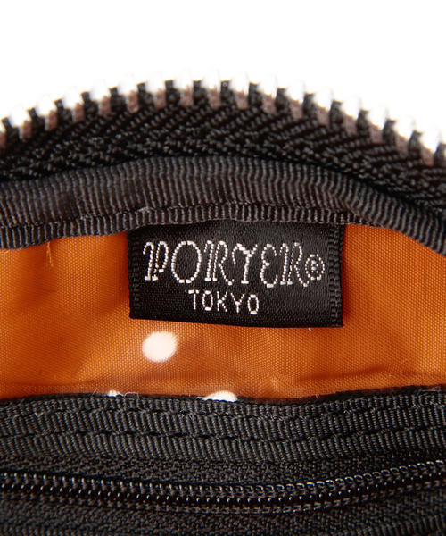 PORTER（ポーター）の「PORTER TANKER SHOULDER BAG <B印 YOSHIDA SELECT>（ショルダーバッグ・メンズ・ブラック・ONE SIZE）」の9枚目の写真