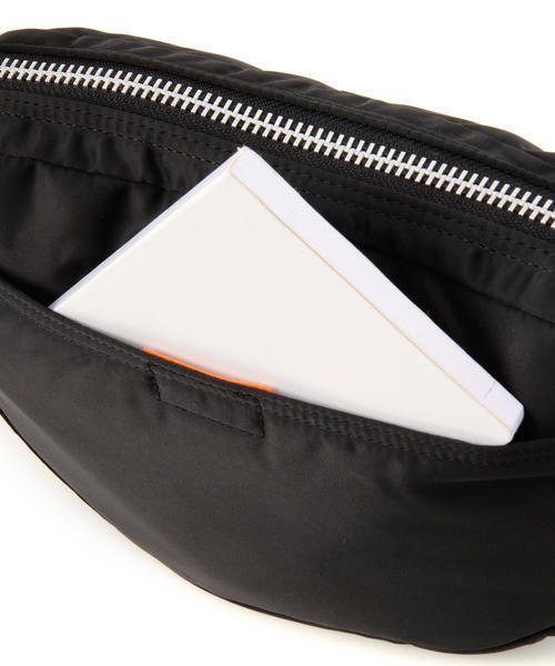 PORTER（ポーター）の「PORTER TANKER SHOULDER BAG <B印 YOSHIDA SELECT>（ショルダーバッグ・メンズ・ブラック・ONE SIZE）」の14枚目の写真