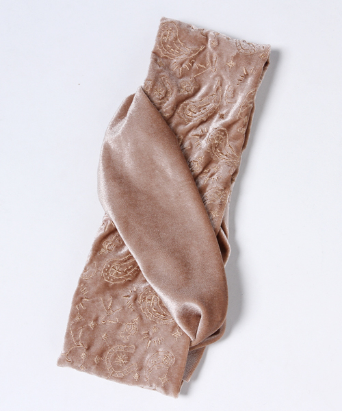 Burner（バーナー）の「【ReproFarm】ペイズリープリント ベロアヘアバンド（ヘアバンド・レディース・グレー/ベージュ/ピンク・FREE）」の4枚目の写真