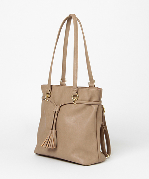 LBC（エルビーシー）の「合皮トートリュック（バックパック/リュック・レディース・ベージュ/グリーン/ダークブラウン・FREE）」の5枚目の写真