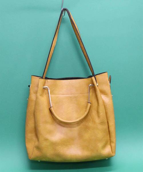 florist（フローリスト）の「【2WAY】アンティーク調レザーショルダーバッグ＆ポーチセット（ハンドバッグ・レディース・ブラウン/イエロー/ピンク/ブラック/グリーン/キャメル/レッド・FREE）」の4枚目の写真