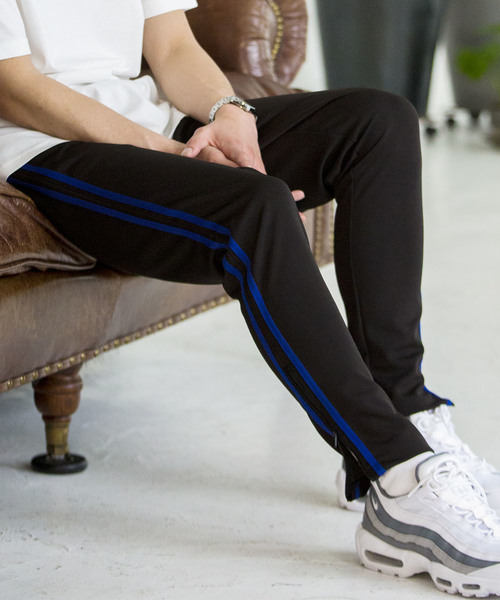 WEGO（ウィゴー）の「WEGO/ラインスキニートラックパンツ（その他パンツ・メンズ・ブラック/レッド/ネイビー/ブラック系その他・SMALL/LARGE/MEDIUM）」の3枚目の写真