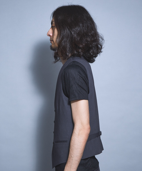 5351 POUR LES HOMMES（ゴーサンゴーイチプールオム）の「2WAYストレッチコンパクトジレ（ベスト・メンズ・チャコールグレー/ブラック/ブルー・44/46/48）」の5枚目の写真