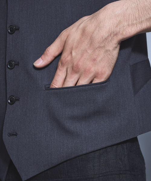 5351 POUR LES HOMMES（ゴーサンゴーイチプールオム）の「2WAYストレッチコンパクトジレ（ベスト・メンズ・チャコールグレー/ブラック/ブルー・44/46/48）」の10枚目の写真