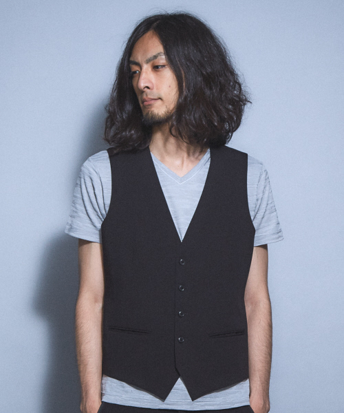 5351 POUR LES HOMMES（ゴーサンゴーイチプールオム）の「2WAYストレッチコンパクトジレ（ベスト・メンズ・チャコールグレー/ブラック/ブルー・44/46/48）」の17枚目の写真