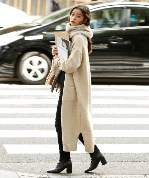 marjour（マージュール）の「FULL LENGTH KNIT CARDIGAN（カーディガン/ボレロ・レディース・ベージュ/モカ・MEDIUM）」の20枚目の写真