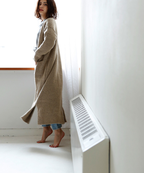 marjour（マージュール）の「FULL LENGTH KNIT CARDIGAN（カーディガン/ボレロ・レディース・ベージュ/モカ・MEDIUM）」の8枚目の写真