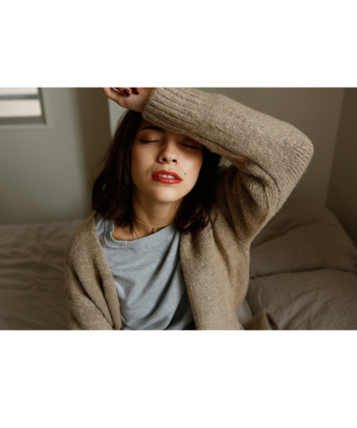 marjour（マージュール）の「FULL LENGTH KNIT CARDIGAN（カーディガン/ボレロ・レディース・ベージュ/モカ・MEDIUM）」の12枚目の写真