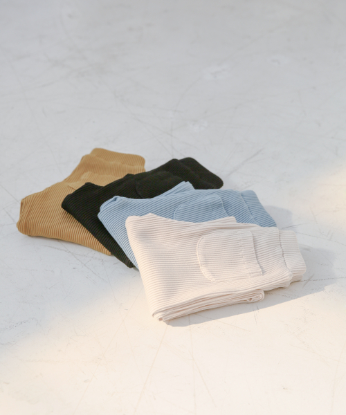 LOWRYS FARM（ローリーズファーム）の「カットリブパンツ　830609（その他パンツ・キッズ・オフホワイト/ブラック/ベージュ/ブルー・100cm/110cm/120cm）」の5枚目の写真