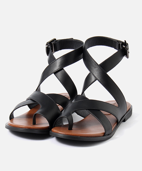 AZUL by moussy(アズールバイマウジー)の「CROSS FLAT SANDALS/クロスフラットサンダルズ(サンダル・レディース・ブラック/ブラウン・MEDIUM/LARGE/SMALL)」の2枚目の写真