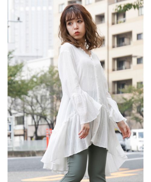 dazzlin（ダズリン）の「ウエストマークフレアコットンチュニック（シャツ/ブラウス・レディース・ベージュ/オフホワイト/ミント・FREE）」の2枚目の写真