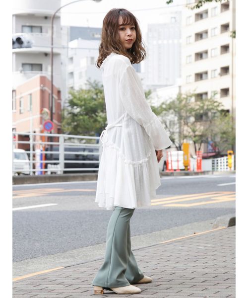 dazzlin（ダズリン）の「ウエストマークフレアコットンチュニック（シャツ/ブラウス・レディース・ベージュ/オフホワイト/ミント・FREE）」の13枚目の写真