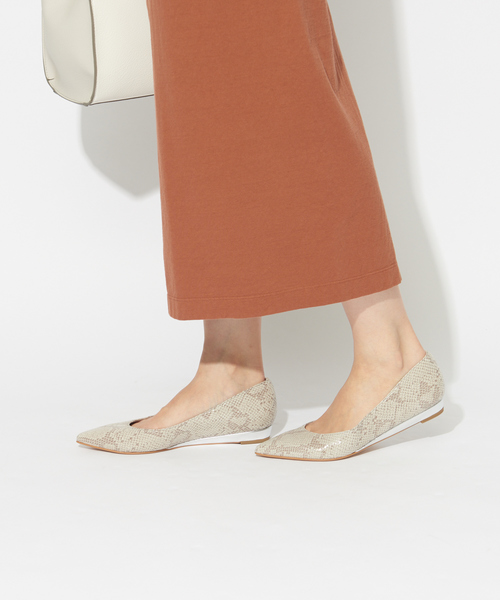 Au BANNISTER(オゥバニスター)の「ELDER ポインテッドカッターパンプス(パンプス・レディース・ネイビー/グレー/レッド/その他/その他1・38/39/35/36/37)」の5枚目の写真