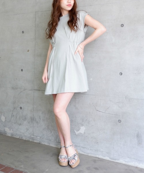 SPIRALGIRL(スパイラルガール)の「サイドギャザーカットワンピース(ワンピース・レディース・キャメル/オフホワイト/グリーン・FREE)」の10枚目の写真