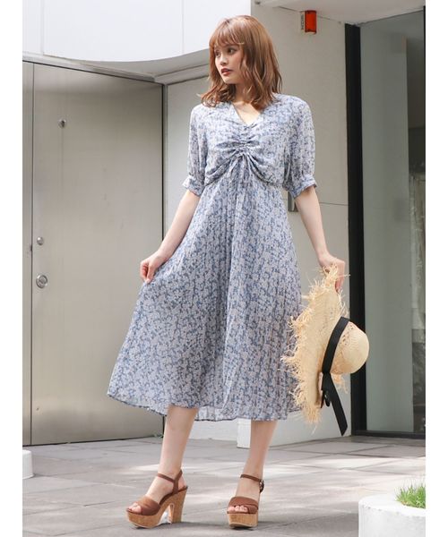 フラワープリーツワンピース dazzlin（ダズリン）の「ベビーフラワープリーツワンピース