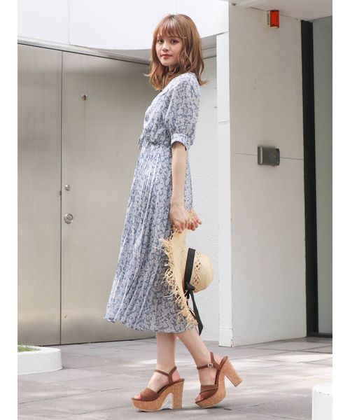 dazzlin（ダズリン）の「ベビーフラワープリーツワンピース（ワンピース・レディース・オフホワイト/グリーン/ブルー・FREE）」の10枚目の写真