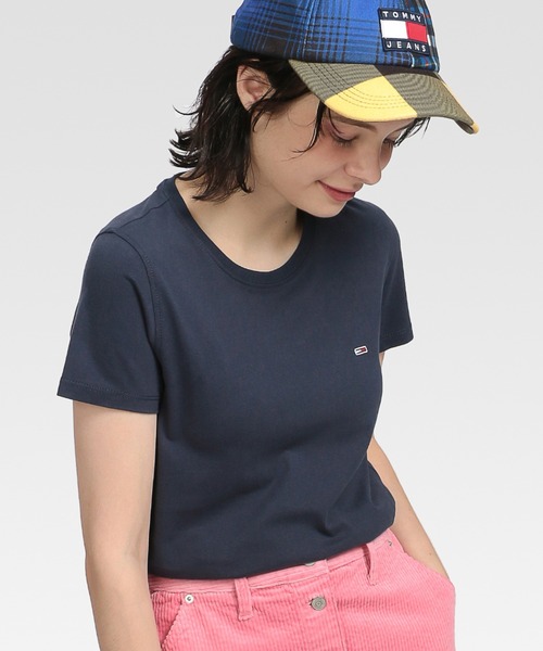 tommy jeans（トミー ジーンズ）の「ワンポイントクルーネックTシャツ（Tシャツ/カットソー・レディース・ホワイト/ネイビー/ブラック・MEDIUM/SMALL/X-SMALL）」の16枚目の写真