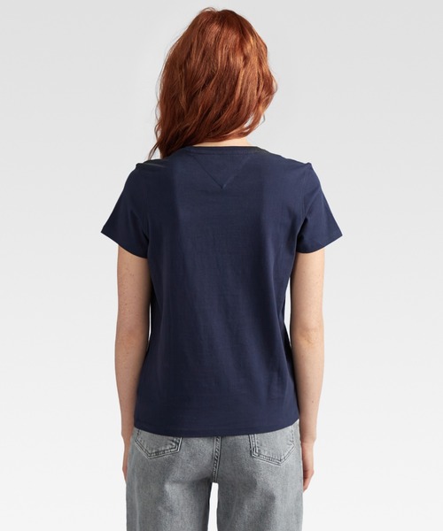 tommy jeans（トミー ジーンズ）の「ワンポイントクルーネックTシャツ（Tシャツ/カットソー・レディース・ホワイト/ネイビー/ブラック・MEDIUM/SMALL/X-SMALL）」の12枚目の写真