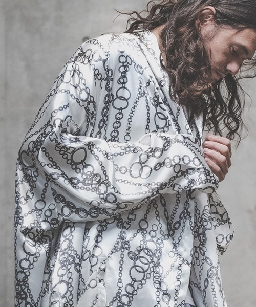 GLIMCLAP(グリムクラップ)の「mcg2775-Repeating pattern gown-ish shirtcoat シャツコート(カーディガン/ボレロ・メンズ・ホワイト/ブラック・S/M/L)」の19枚目の写真