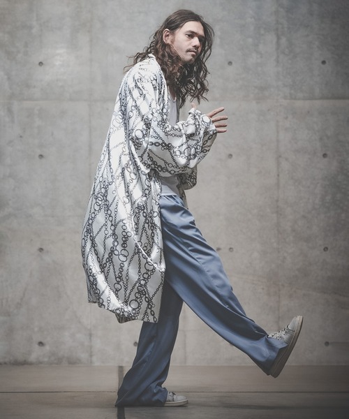 GLIMCLAP(グリムクラップ)の「mcg2775-Repeating pattern gown-ish shirtcoat シャツコート(カーディガン/ボレロ・メンズ・ホワイト/ブラック・S/M/L)」の13枚目の写真