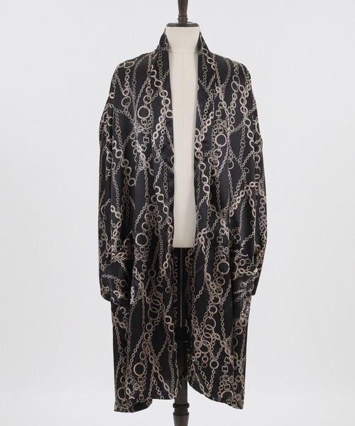 GLIMCLAP(グリムクラップ)の「mcg2775-Repeating pattern gown-ish shirtcoat シャツコート(カーディガン/ボレロ・メンズ・ホワイト/ブラック・S/M/L)」の5枚目の写真